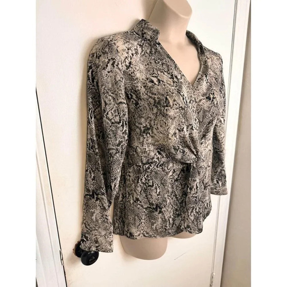 Women's SnakeSkin Print Long Sleeve Tunic Work Top with Knotted Front Sz L 0587 - Picture 2 of 6